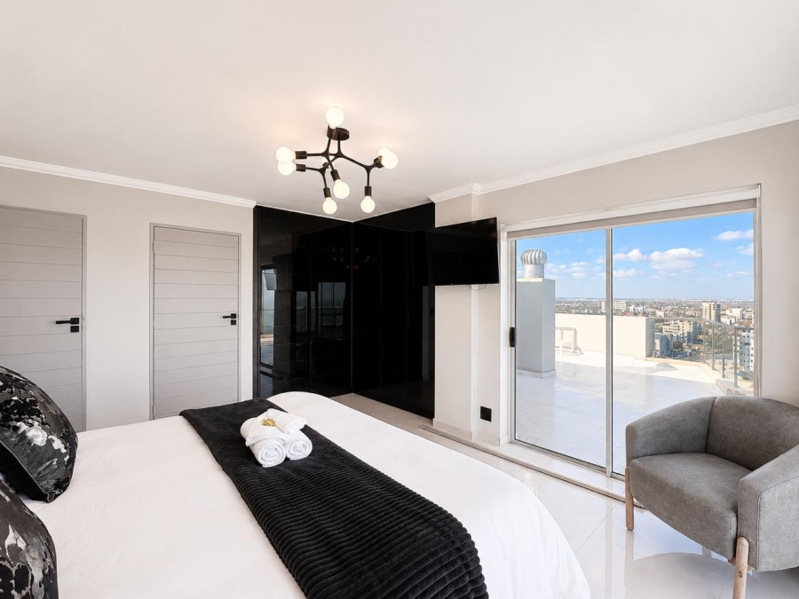 4 Bedroom Property for Sale in Beachfront Western Cape